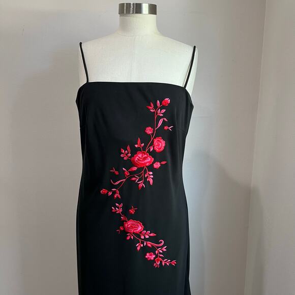 Arianna by Rachel Kaye Y2K Floral Embroidered Black Maxi Gown Size 12 - Picture 4 of 7